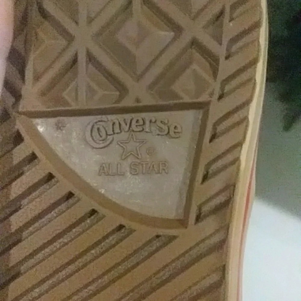 Converse - Picture 6 of 8